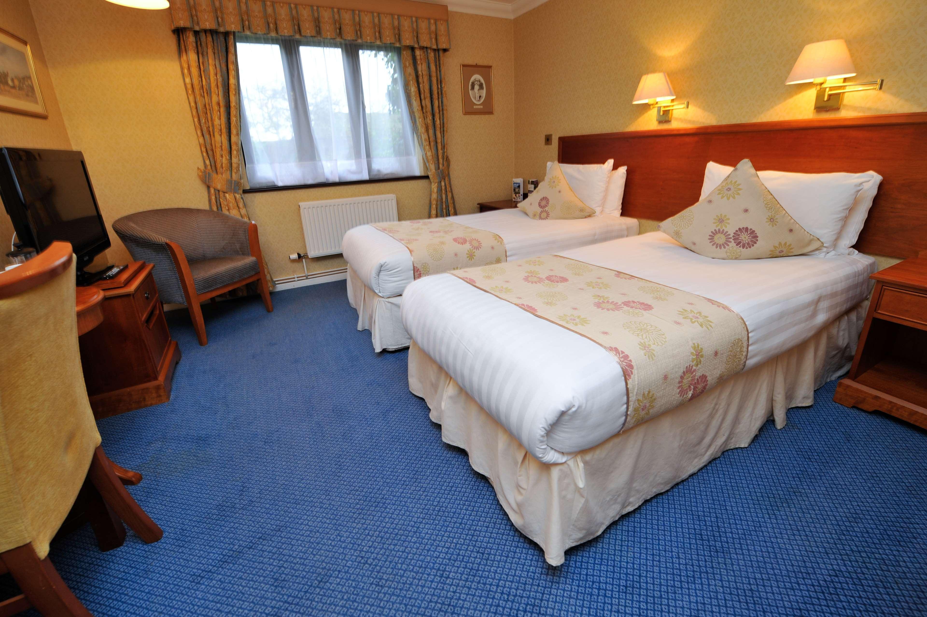 Best Western Plus Grim'S Dyke Hotel Harrow Exterior photo